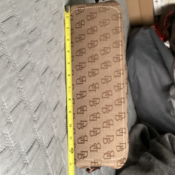 Dooney & Bourke Tan Monogram Shoulder Bag - Picture 3 of 10